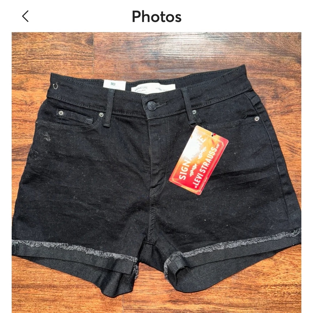 Size 6 Levi's signature high rise shorts